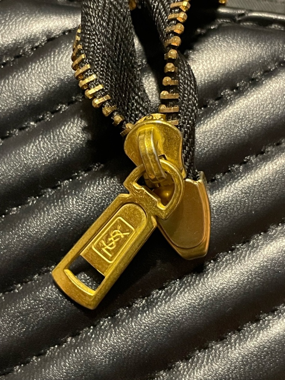 Authentic YSL Large Quilted Leather Envelope Chevron Chain Shoulder Bag 💎 - Picture 9 of 16